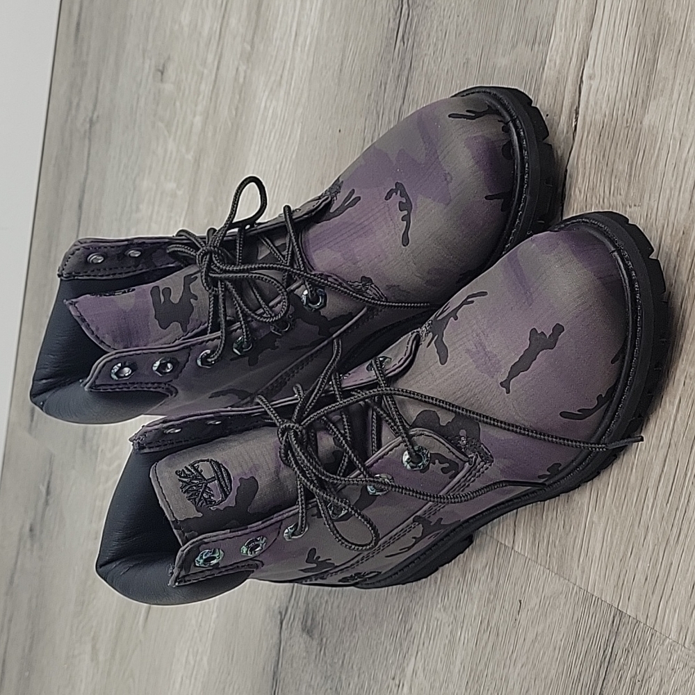 A25E3 Timberland Purple Camo Women's Boots - Picture 7 of 14